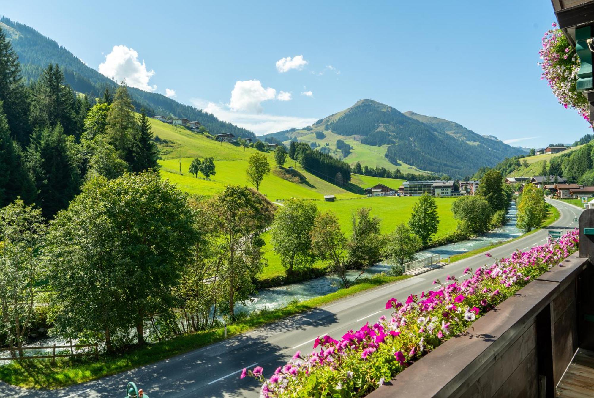 Villa Austria Saalbach ภายนอก รูปภาพ